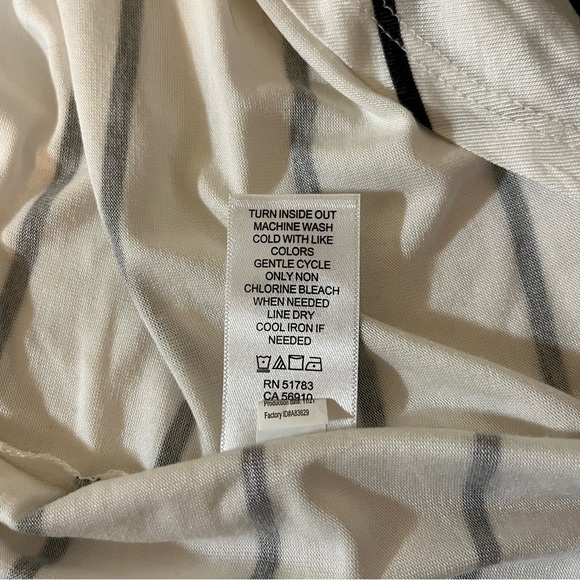 Maurices plus size 2X tee - Picture 5 of 5